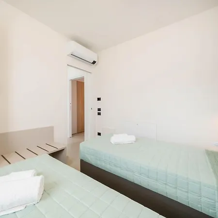 Apartment Apartmentsgarda - I Fiori D'ulivo Garda (Verona)
