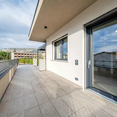 Apartmentsgarda - I Fiori D'ulivo Appartamento Garda (Verona)